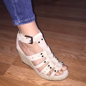 La Victoire Tan Sandal Straps on a Rope Wedge